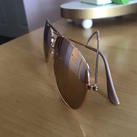 :D 5/$10 Rose Gold Sunglasses - Picture 2 of 4